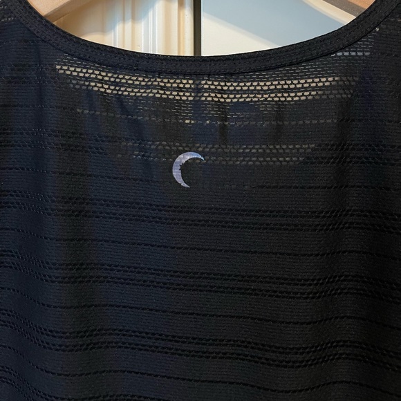 SOLD 🚫Zyia Black Luxe Muscle Tank - Picture 6 of 8